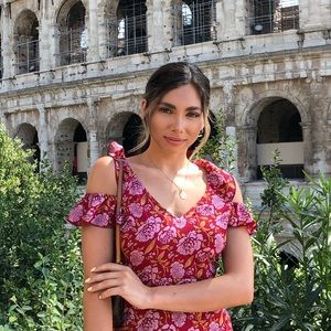 Meet your Posher, Maya